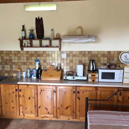 Countryside House Guest House Perachora Ngoại thất bức ảnh